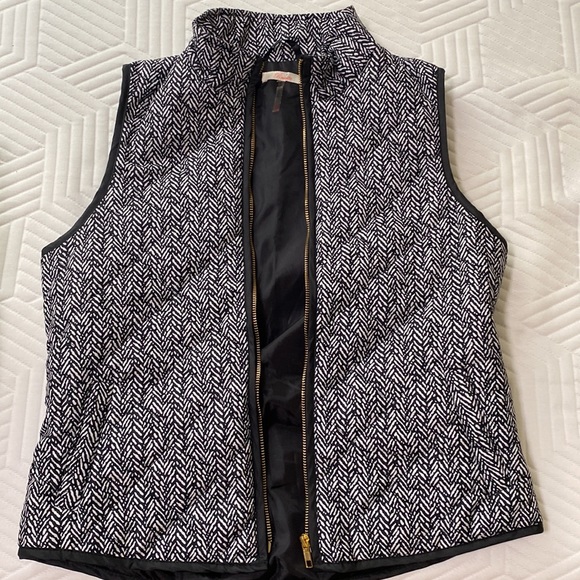 Women’s Black and white patterned vest size M - Picture 4 of 4